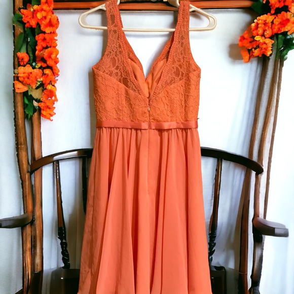 A-line/Princess V Neck Sleeveless Knee-Length Chiffon Dress With Lace size 6 - Picture 3 of 7